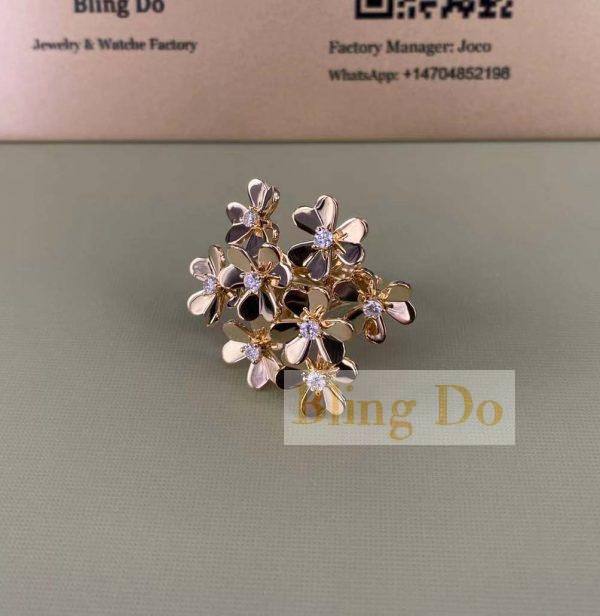 VCA Frivole 8 Flowers Pure 18K Yellow Gold Ring with Diamond